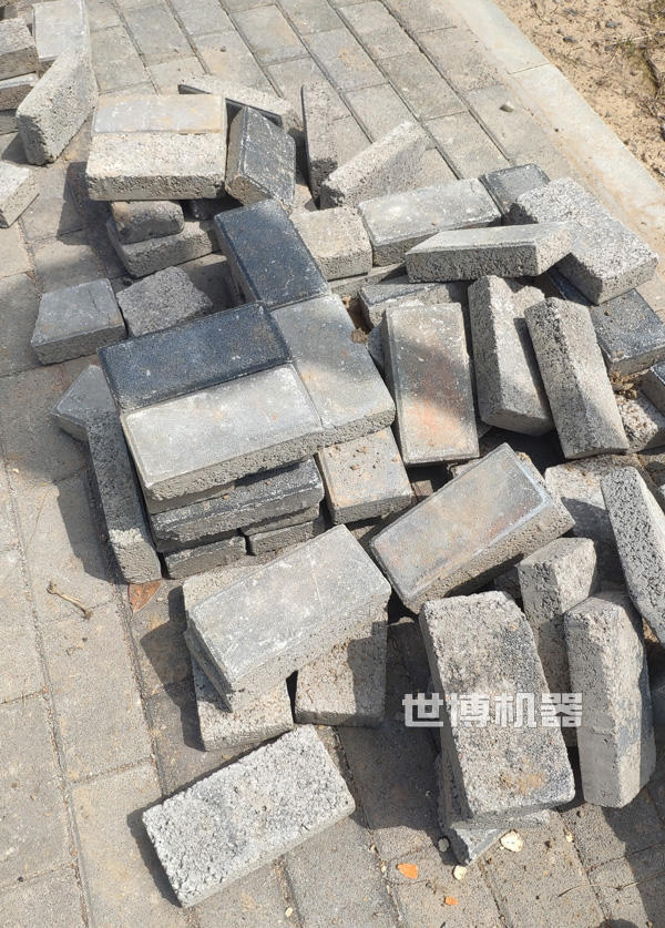 建筑垃圾生產(chǎn)的再生磚 建筑垃圾生產(chǎn)的再生磚