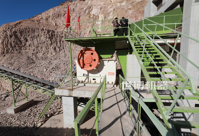 顎式破碎機可以用來破碎石灰石 顎式破碎機可以用來破碎石灰石