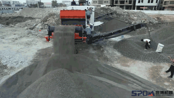 履帶行走式一體破碎機(jī)LF250型工作現(xiàn)場 履帶行走式一體破碎機(jī)LF250型工作現(xiàn)場