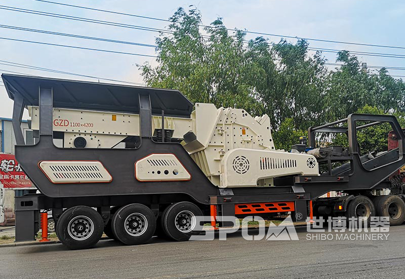 輪胎式移動重型反擊破 輪胎式移動重型反擊破