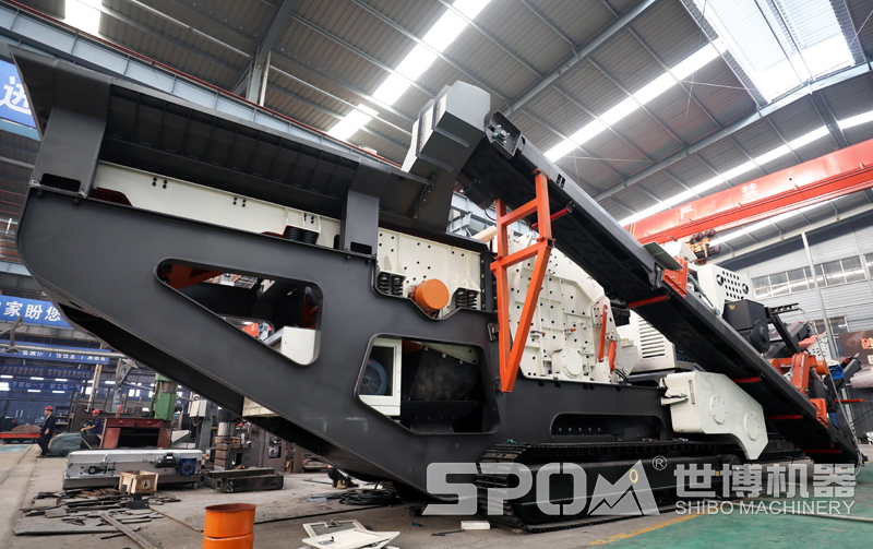 履帶式破碎車搭載大口反擊破(履帶式大口反擊破) 履帶式破碎車搭載大口反擊破(履帶式大口反擊破)