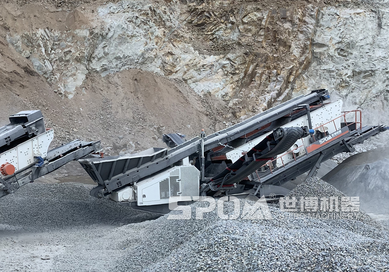 履帶式篩分站工作現(xiàn)場 履帶式篩分站工作現(xiàn)場