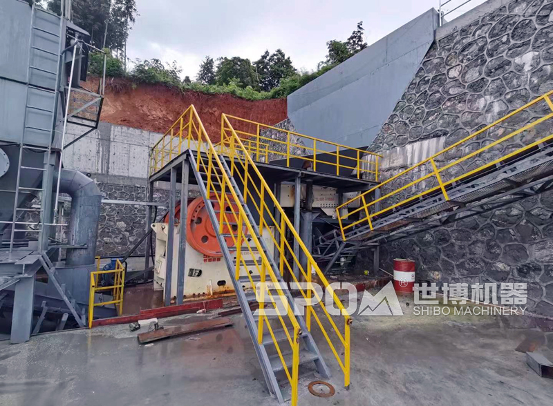 時產(chǎn)四百噸骨料生產(chǎn)線顎破 時產(chǎn)四百噸骨料生產(chǎn)線顎破