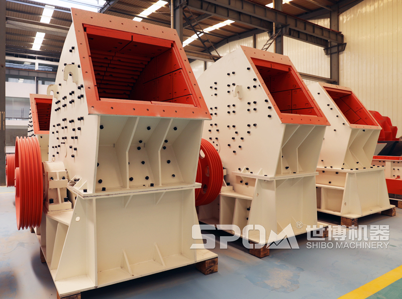 錘式破碎機生產(chǎn)車間 錘式破碎機生產(chǎn)車間