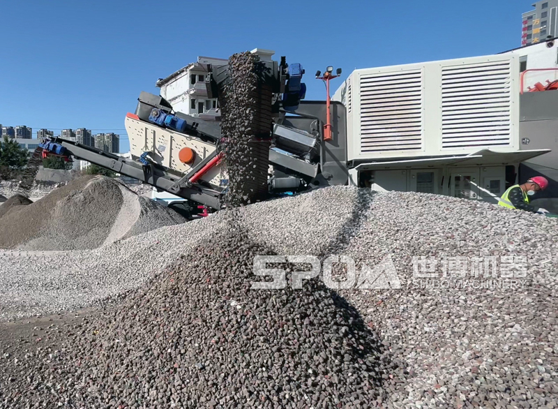 履帶式混凝土破碎站工作現(xiàn)場 履帶式混凝土破碎站工作現(xiàn)場