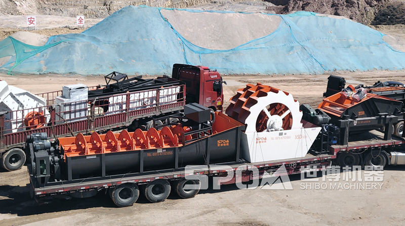 輪斗洗砂機(jī)和螺旋洗砂機(jī)發(fā)貨現(xiàn)場(chǎng) 輪斗洗砂機(jī)和螺旋洗砂機(jī)發(fā)貨現(xiàn)場(chǎng)