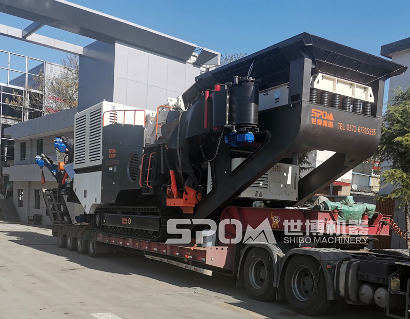 履帶式碎煤機發(fā)貨現(xiàn)場 履帶式碎煤機發(fā)貨現(xiàn)場