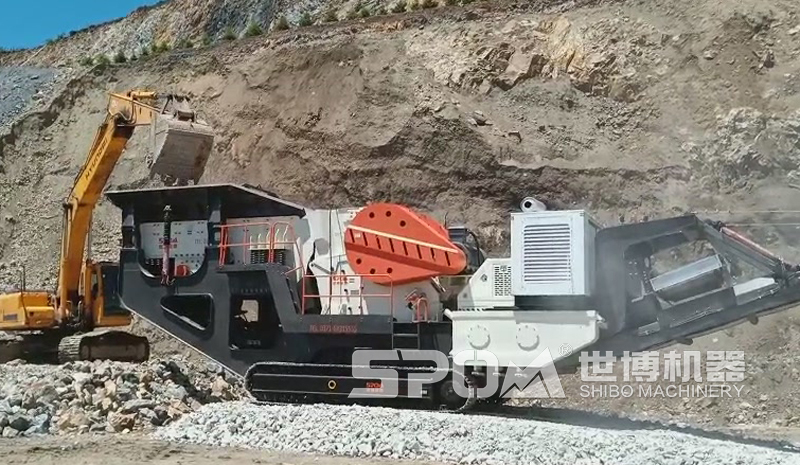 履帶式破碎站工作現(xiàn)場 履帶式破碎站工作現(xiàn)場