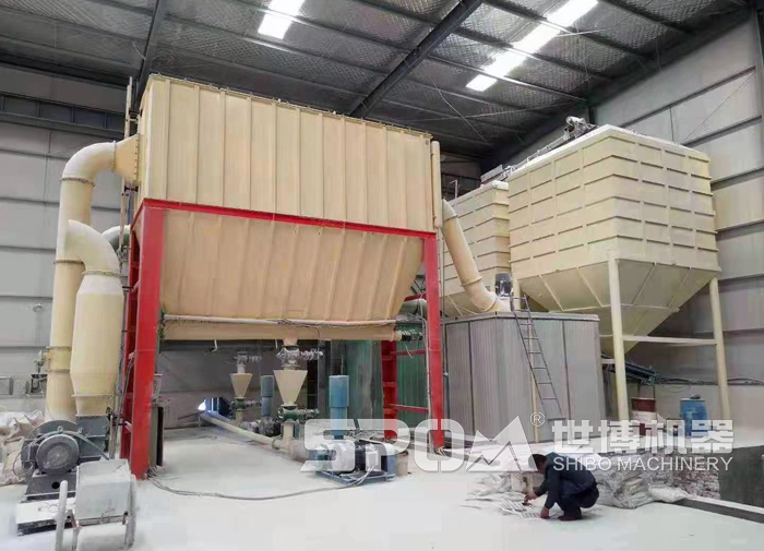 超細(xì)磨粉機安裝現(xiàn)場 超細(xì)磨粉機安裝現(xiàn)場