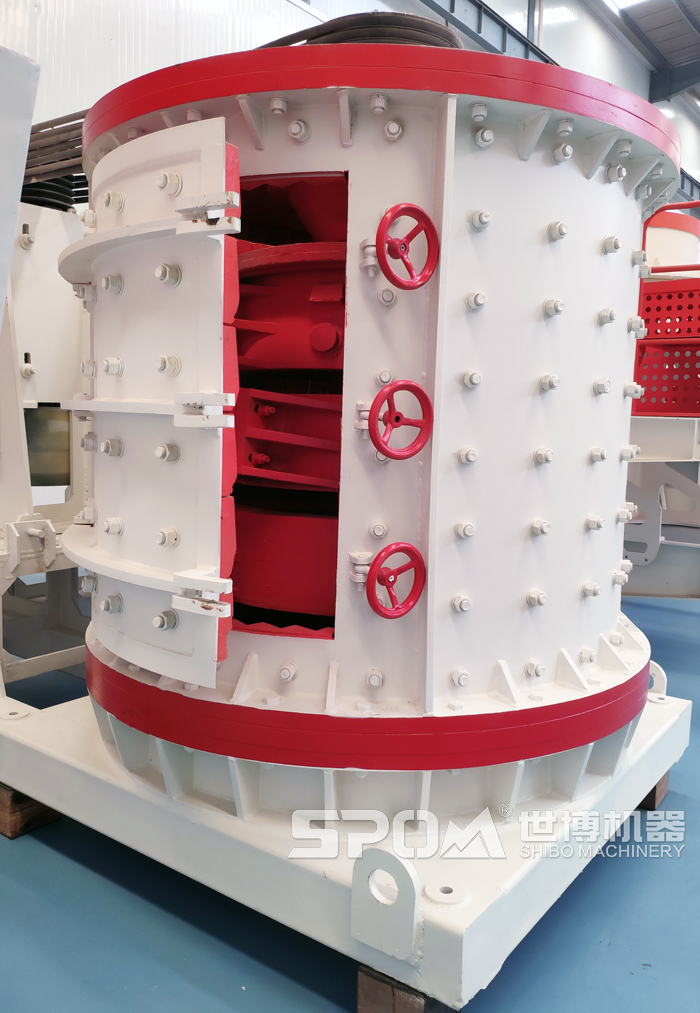 大型復(fù)合式破碎機生產(chǎn)車間 大型復(fù)合式破碎機生產(chǎn)車間